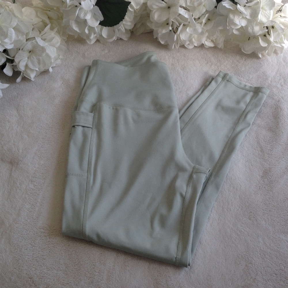 LegEnd Active Pastel Mint Leggings with Side Pockets